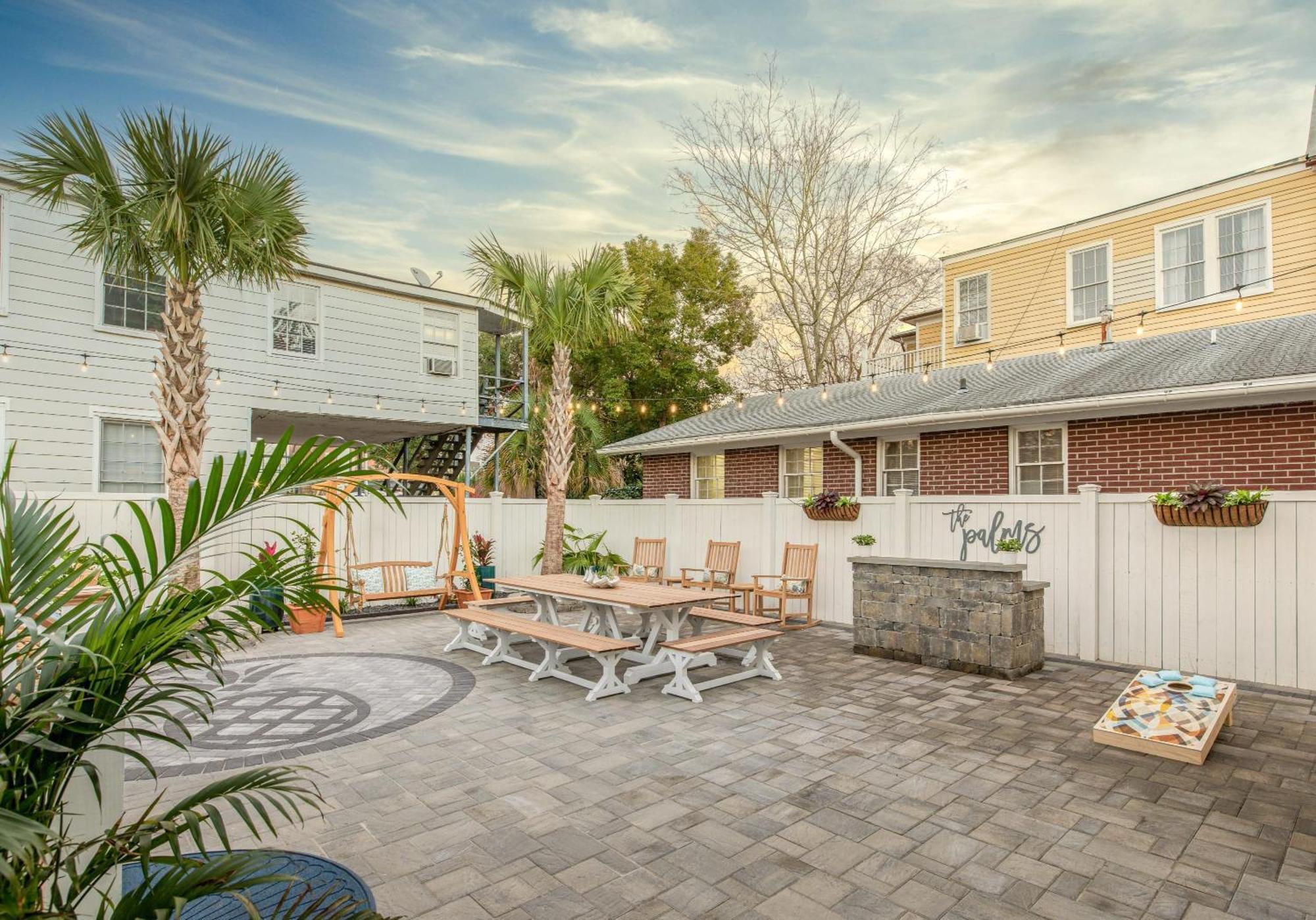 Charming Secluded Courtyard - 1 Block To King Charleston Exterior foto